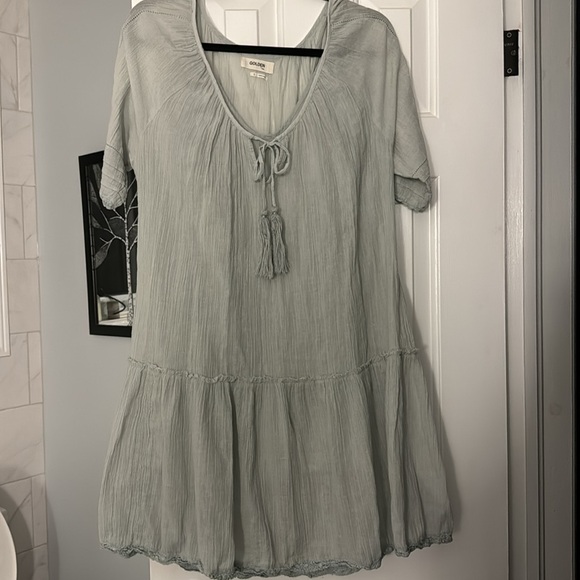 Aritzia dress in min green with attached slip - Picture 2 of 8